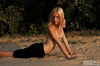 Glamour girl in nature Glamour girl in nature