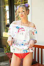 Nude teen seductress Nude teen seductress