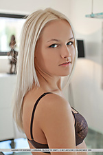Russian teens pictures nice-looking girl Russian teens pictures nice-looking girl