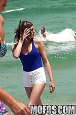 Young nude thumbs Young nude thumbs