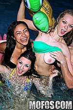 Teen porn pic Teen porn pic