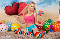 Cute babe posing naked Cute babe posing naked