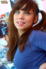 Gal strips in heat Gal strips in heat